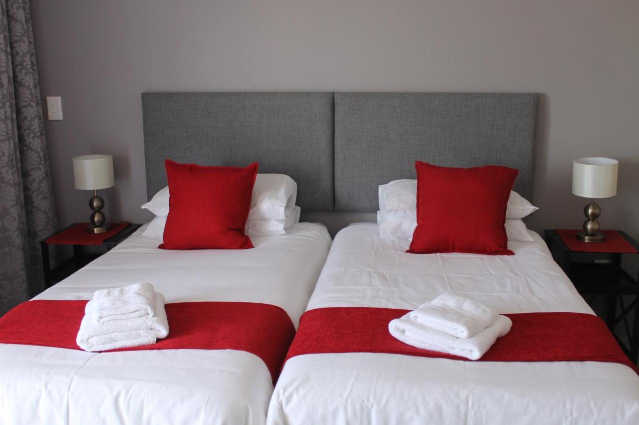 Phoenix Lodge And Waterside Accommodation Knysna Eksteriør bilde