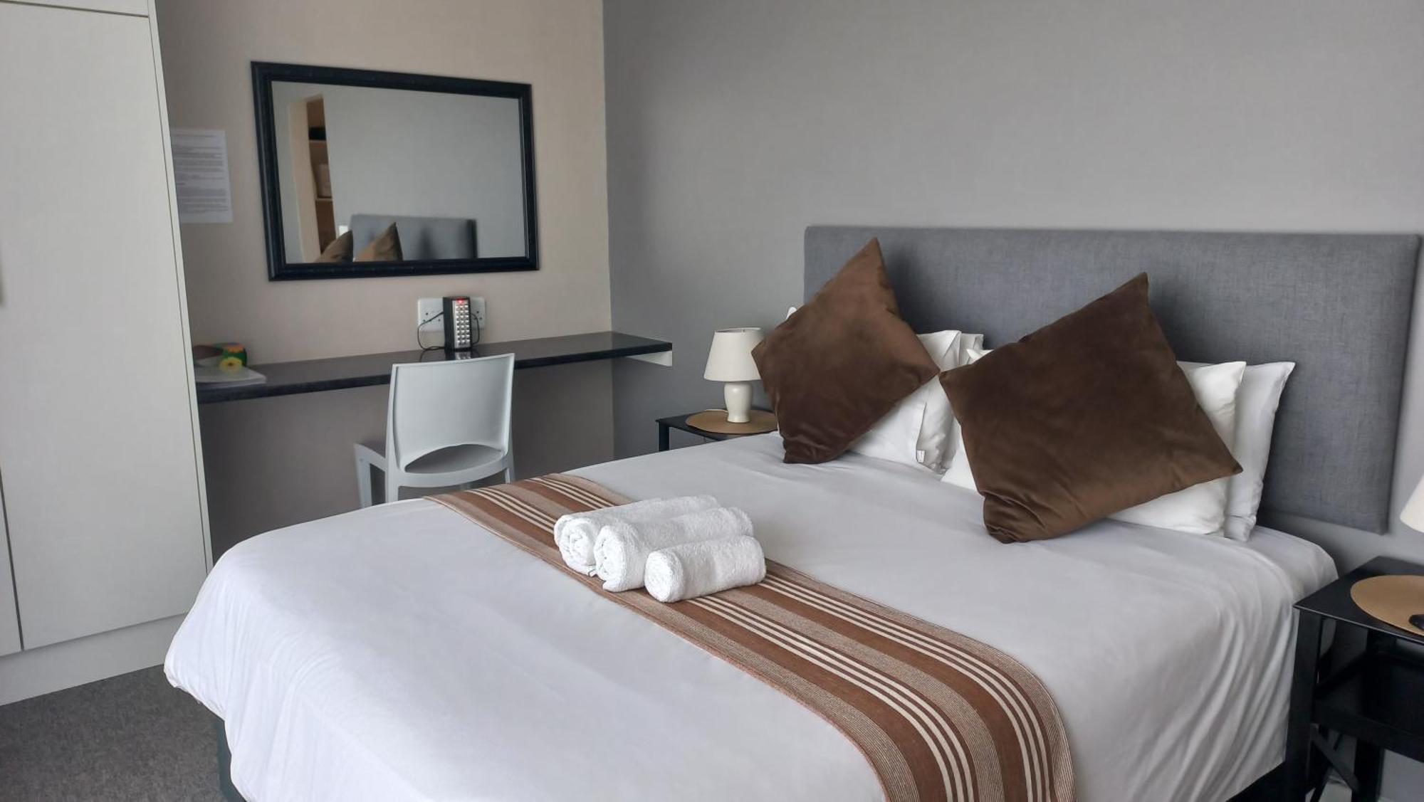 Phoenix Lodge And Waterside Accommodation Knysna Eksteriør bilde