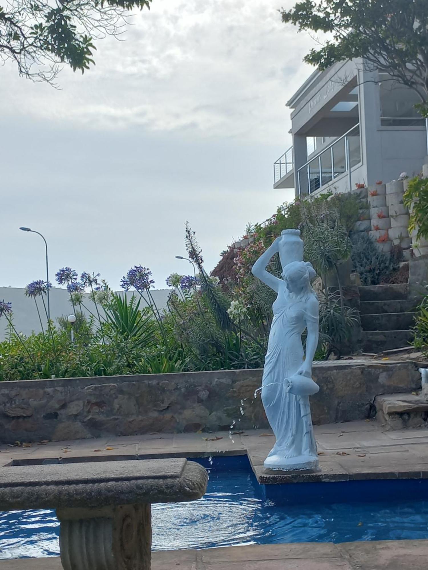 Phoenix Lodge And Waterside Accommodation Knysna Eksteriør bilde